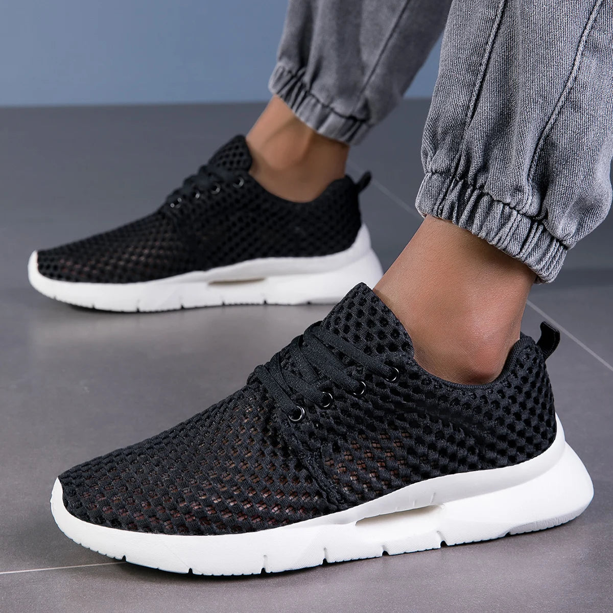 Aero Mesh Sneaker